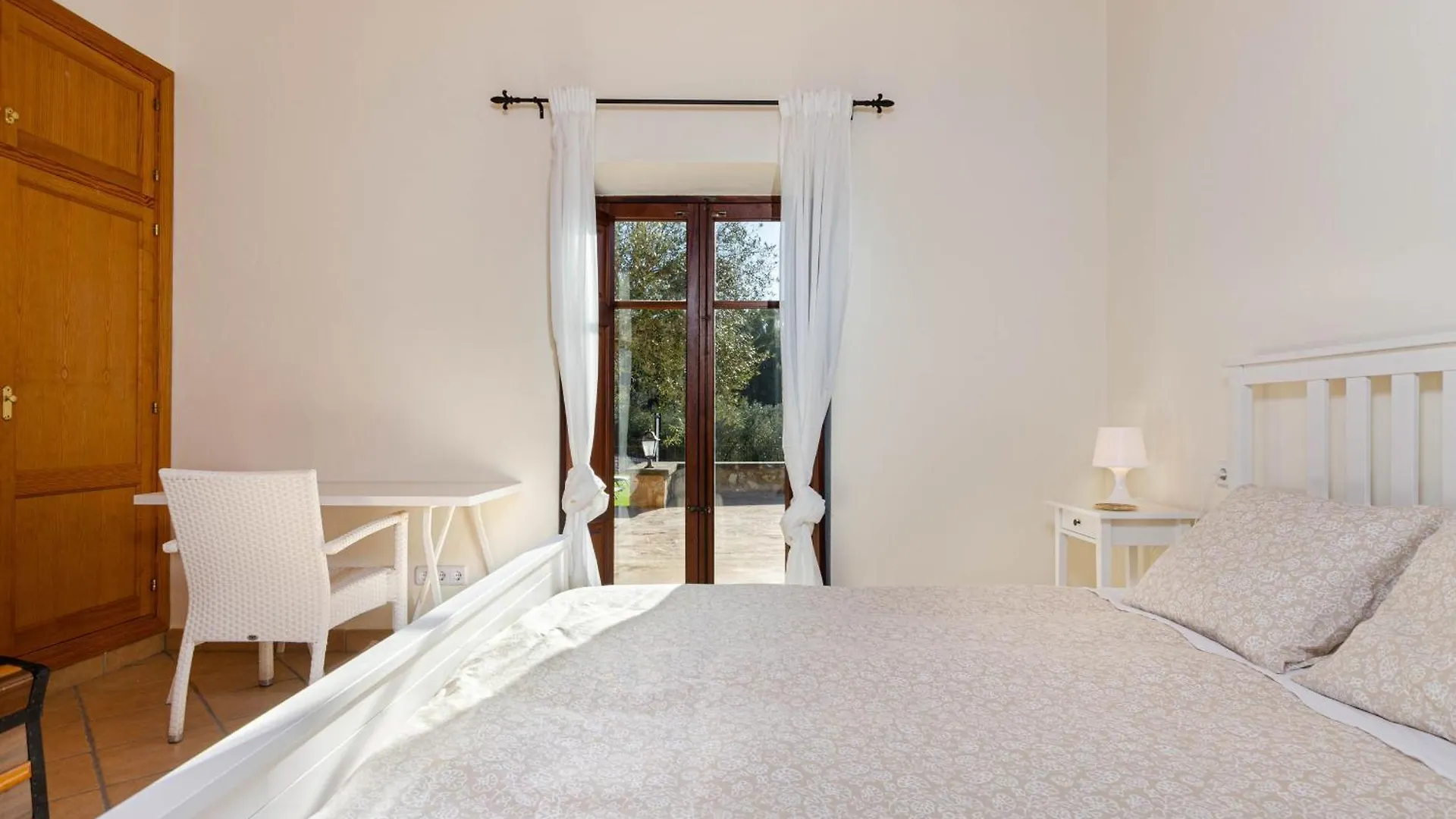 Yourhouse Son Tey Villa シネウ